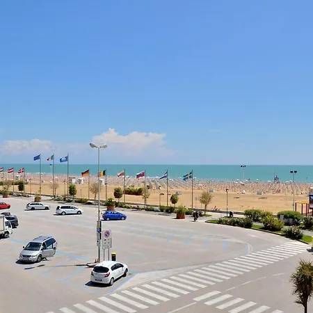 Lägenhet Seafront Luminous Flat In Bibione-beahost